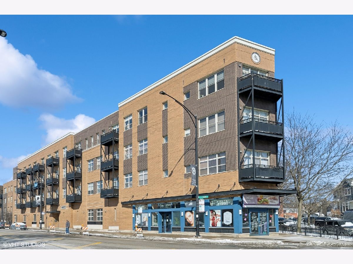 Condominiums Sold Welbourn Row Chicago Illinois, 2915 Clybourn