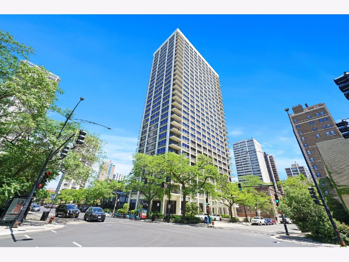 Condominiums Sold Lowell House Chicago Illinois, 88 Schiller