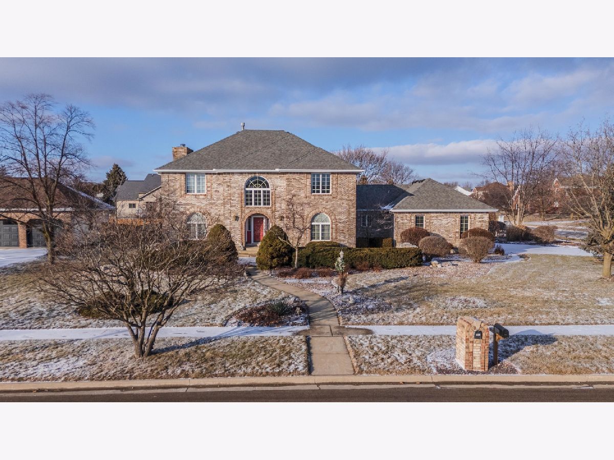 Homes & Condos & Townhomes Sold Hawthorne Hills Bloomington Illinois, 3018 Wisteria