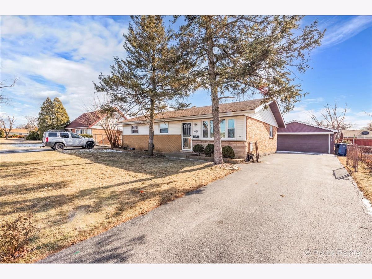 Homes Sold Southfield Bridgeview Illinois, 7043 Dover