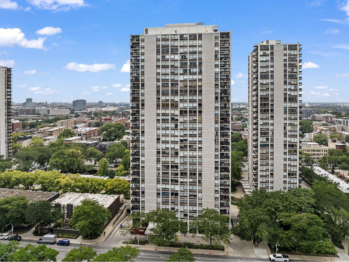 Condominiums Sold Bryant House Chicago Illinois, 1455 Sandburg