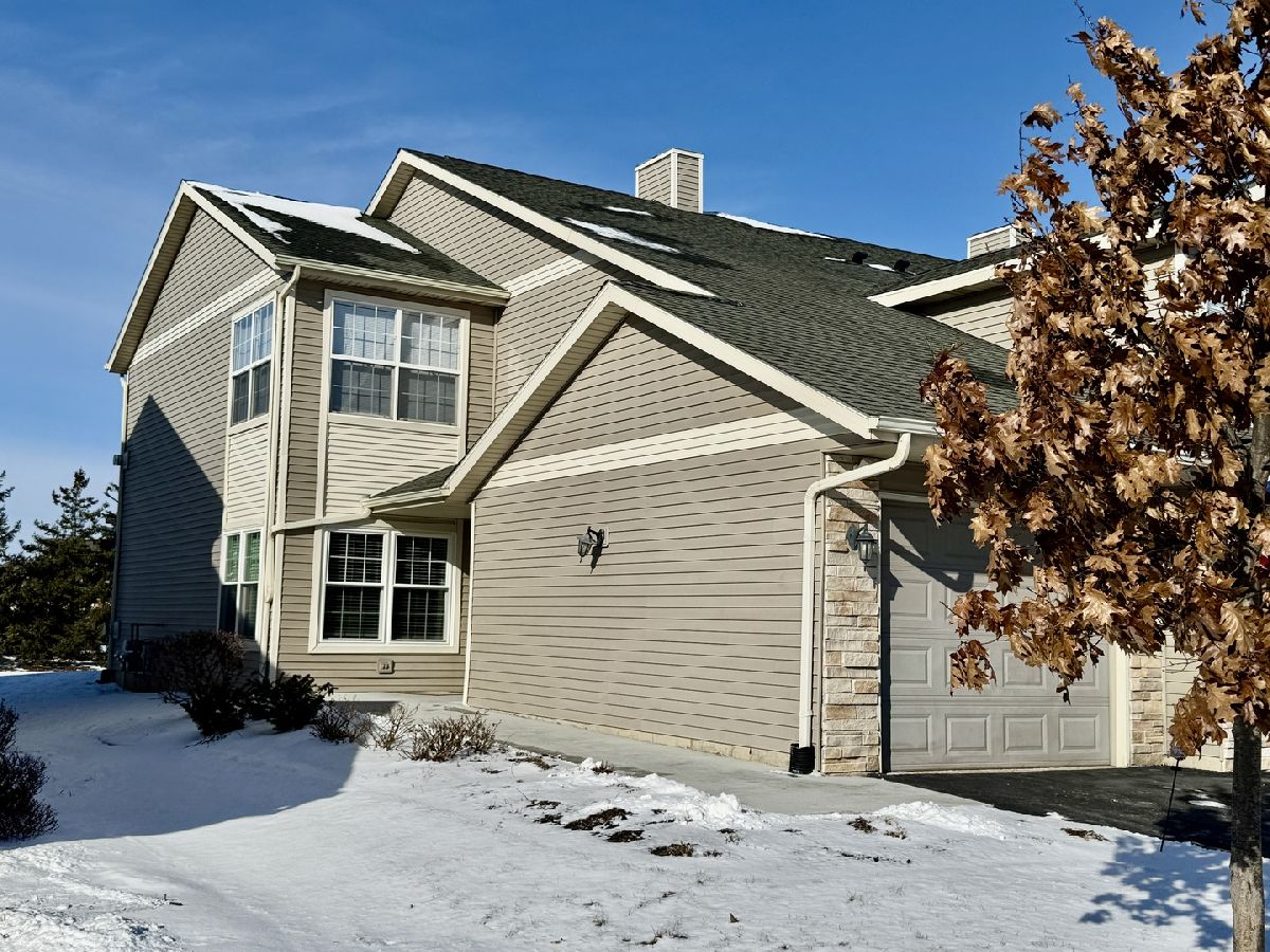 Condominiums Rented River Edge Sycamore Illinois, 963 Kelly