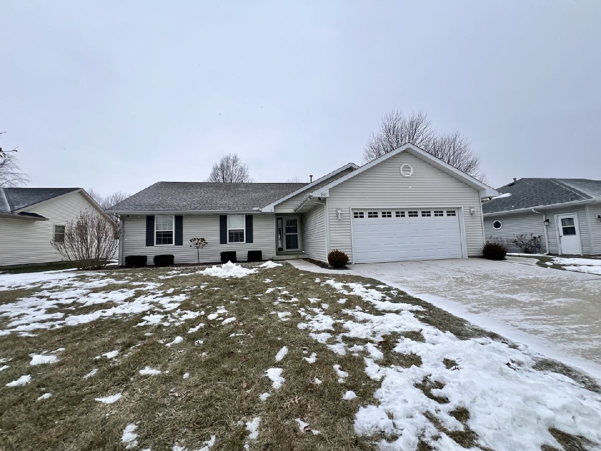  Sold Mattoon Illinois, 901 Vanlaningham