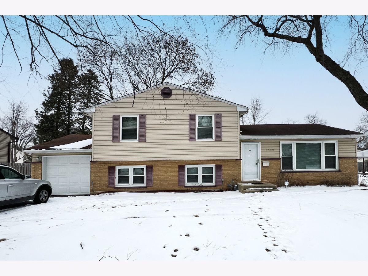 Homes Rented Winston Park Palatine Illinois, 1450 Anderson