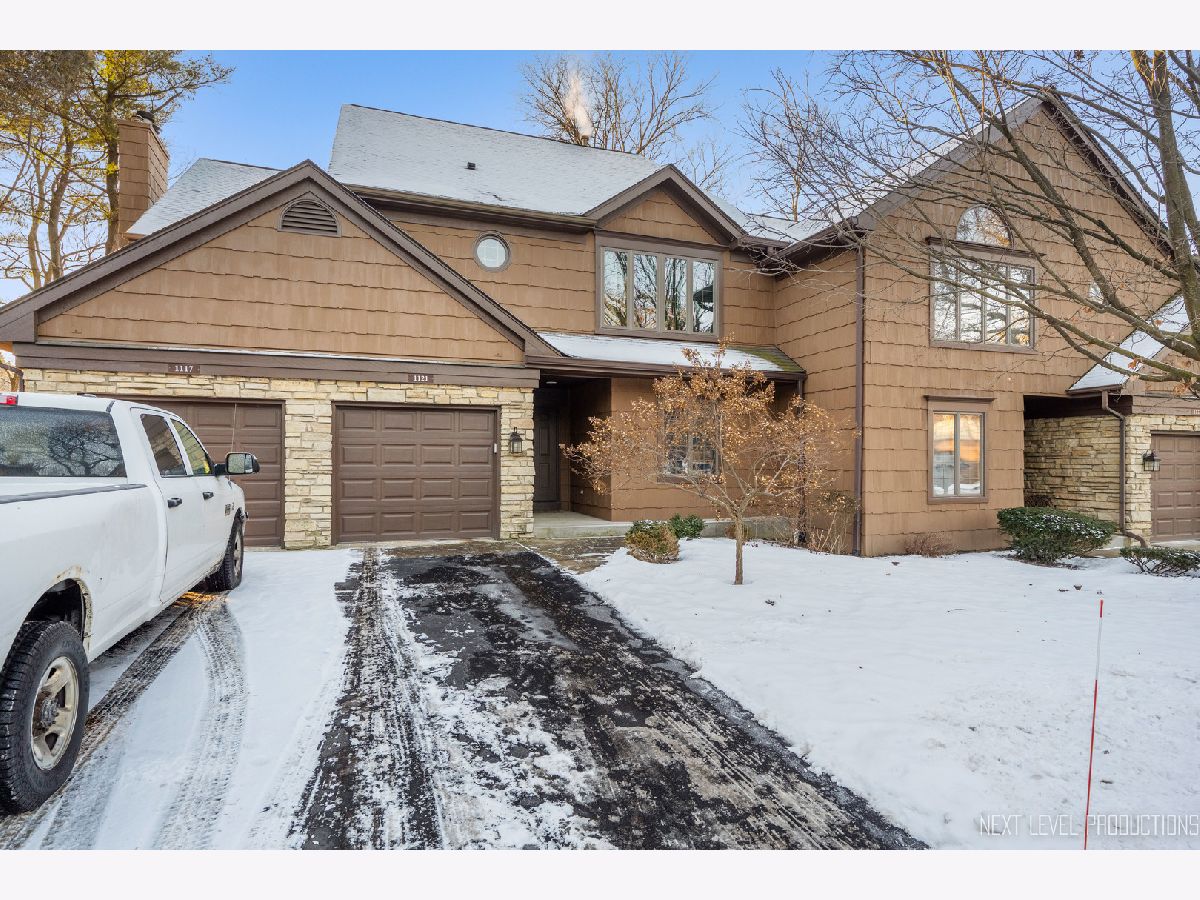 Townhomes & Condos & Homes Sold Woodlands Darien Illinois, 1121 Lacebark