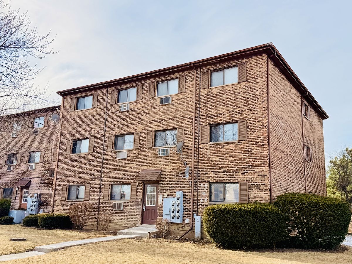 Homes Rented Silver Lake Estates Palatine Illinois, 1538 Crimson