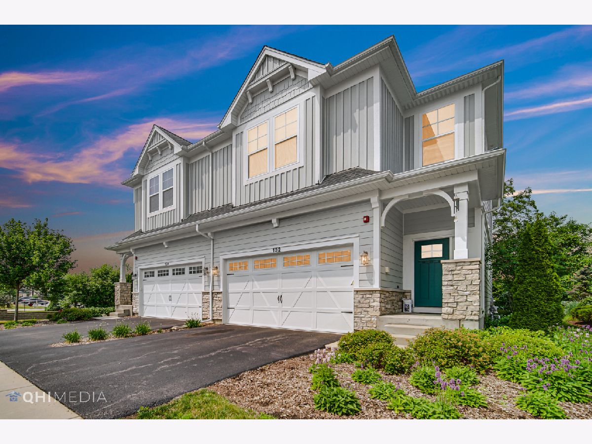 Rented Lincolnshire Illinois, 132 Easton