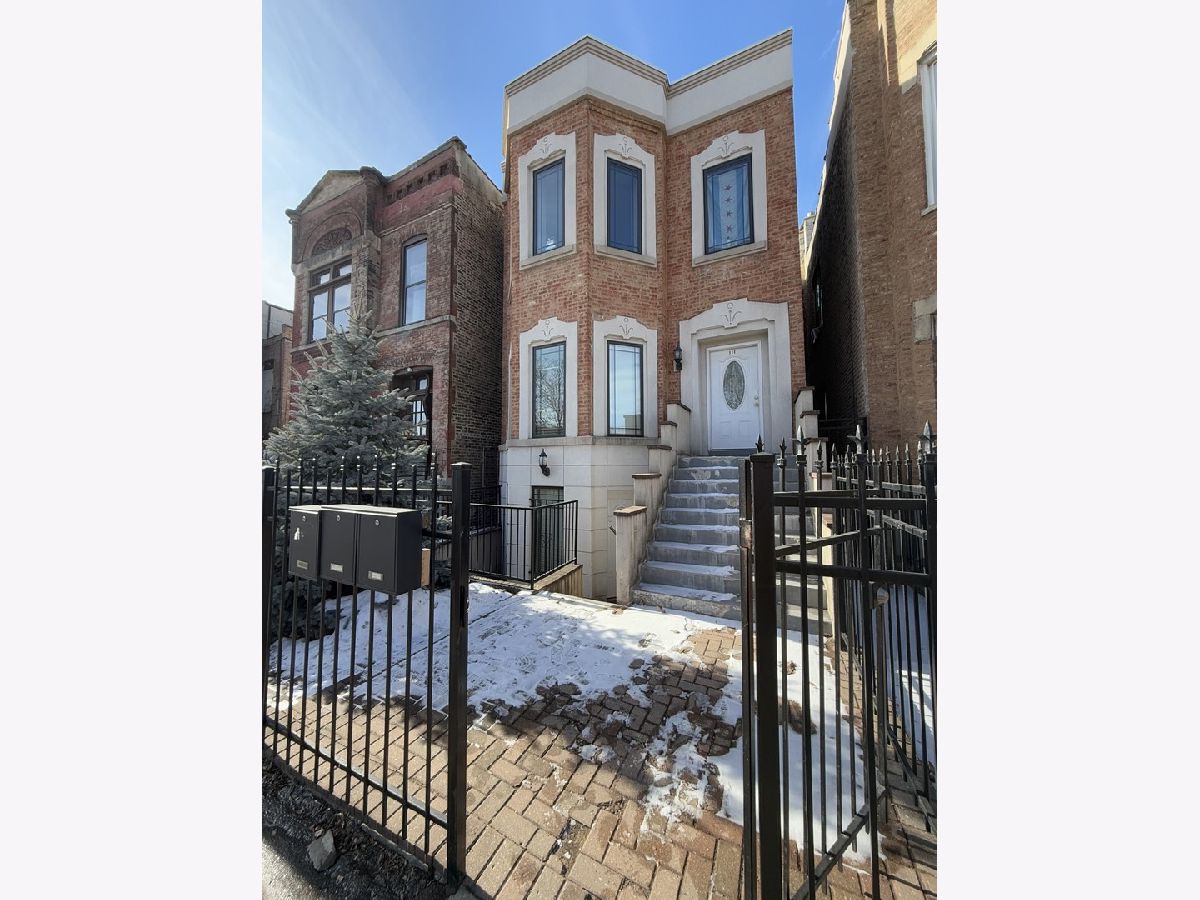  Rented Chicago Illinois, 930 Leavitt