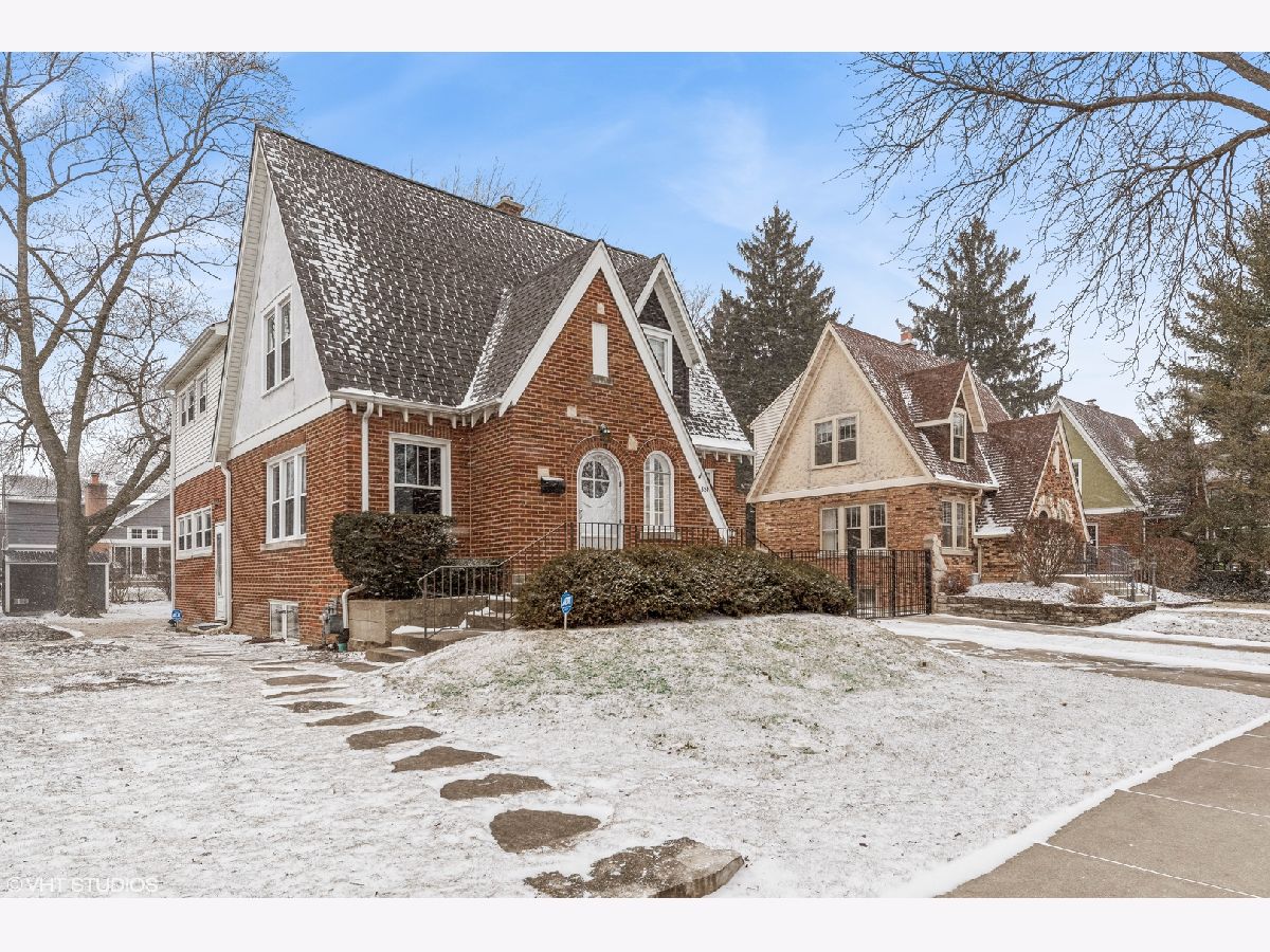 Homes & Condos & Townhomes Sold Pioneer Park Arlington Heights Illinois, 524 Mitchell