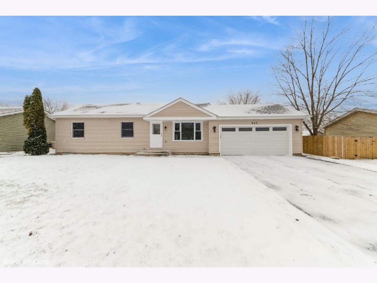 Homes Sold Twin Lakes Bartlett Illinois, 947 Surf