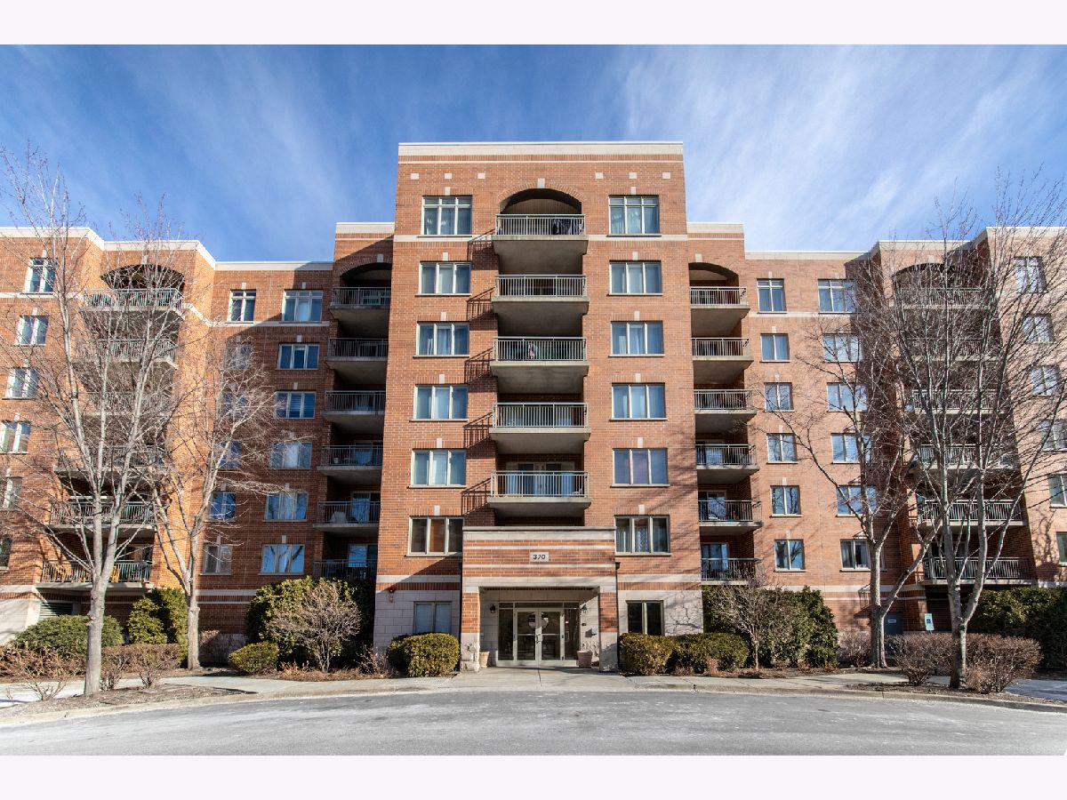 Condos & Townhomes Sold Stone Gate Des Plaines Illinois, 370 Western