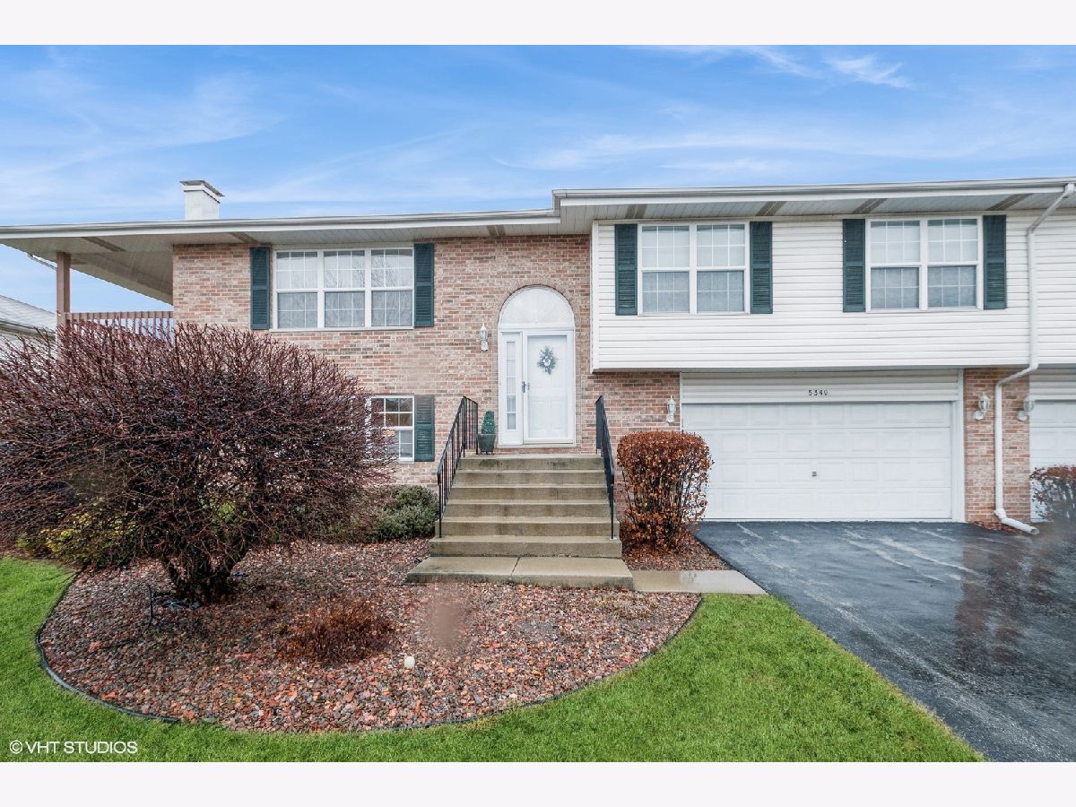 Condos & Townhomes & Homes Sold Chapel Hill Alsip Illinois, 5340 Dixie