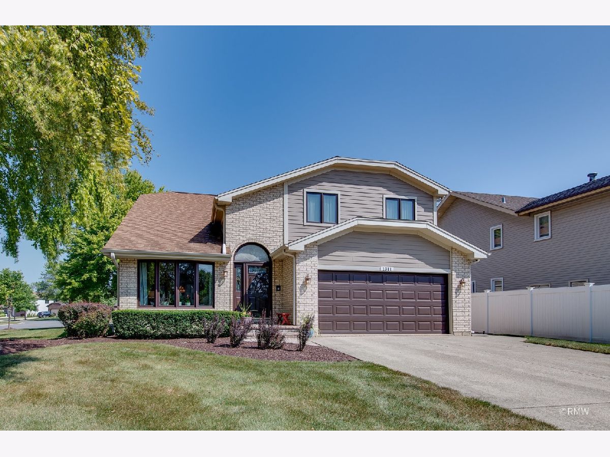 Homes Sold Foxdale Addison Illinois, 1311 Foxdale