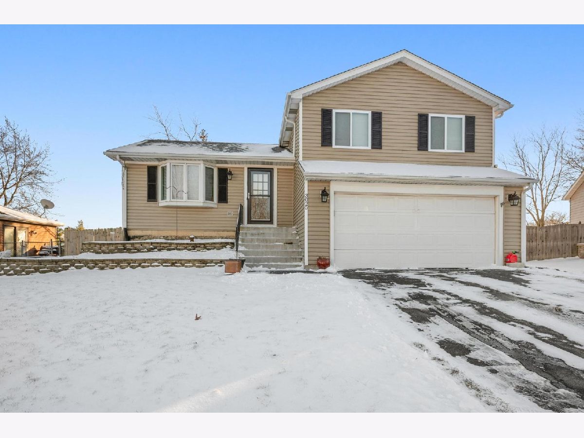 Homes & Townhomes Rented Georgetown Aurora Illinois, 3025 Timber Hill