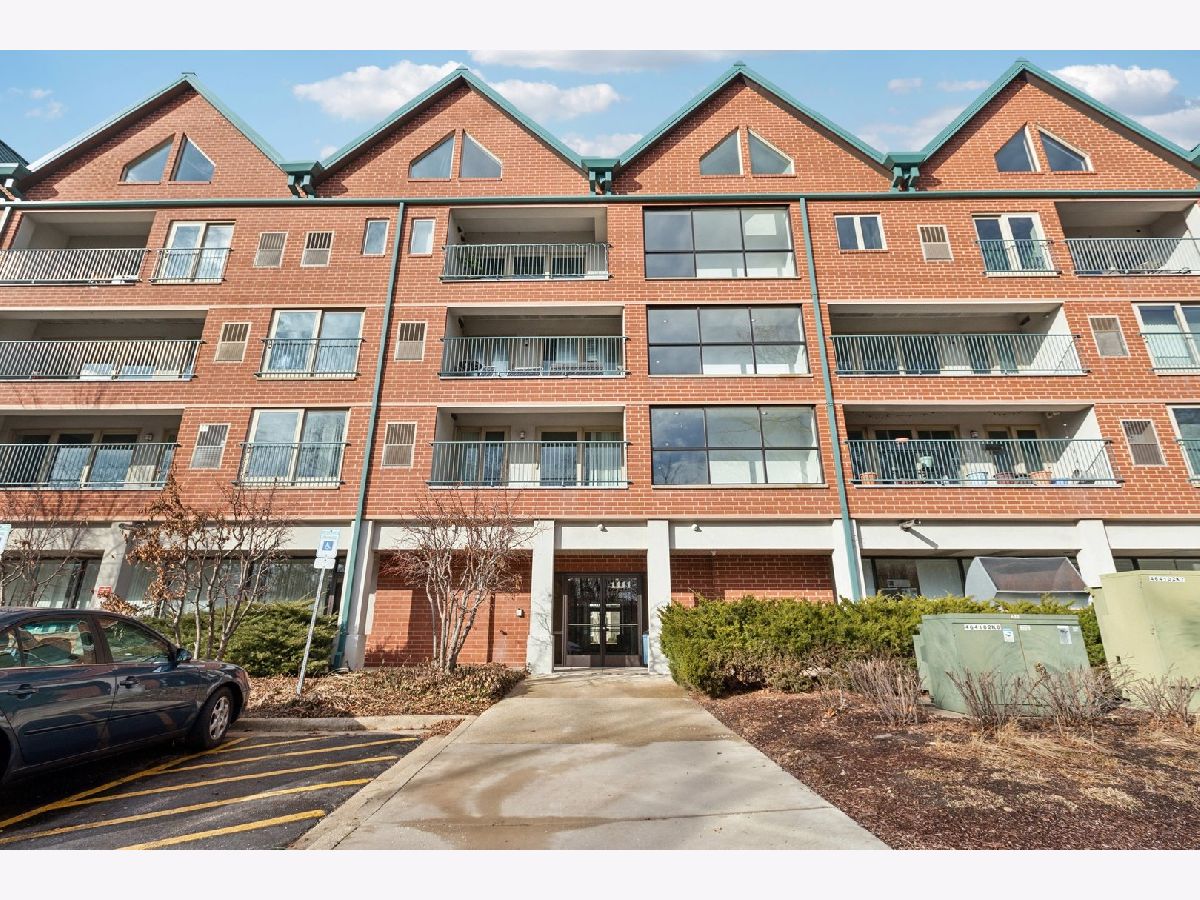 Condominiums Sold Lisle Town Centre Lisle Illinois, 1111 Burlington