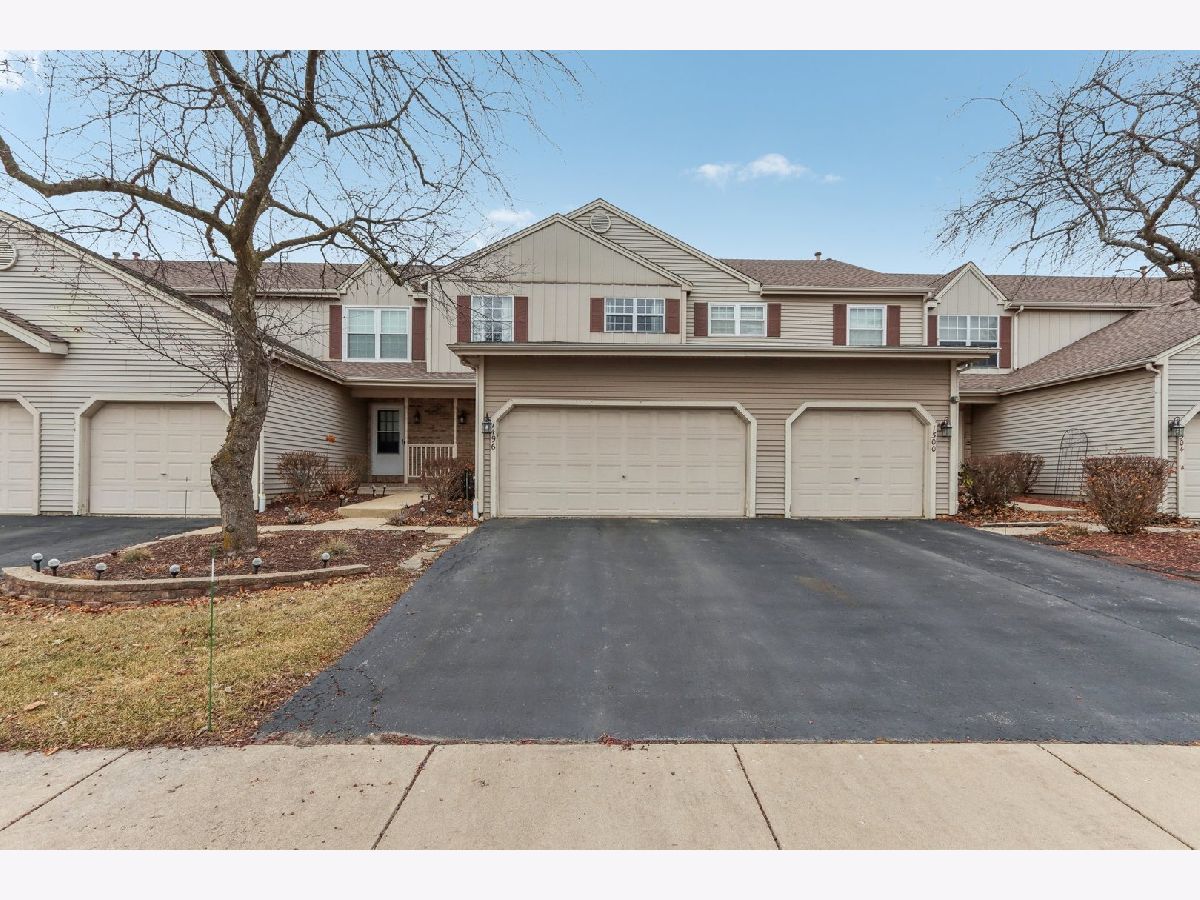 Condos & Townhomes Sold Orchard Bay Villas Aurora Illinois, 1496 Foxcroft