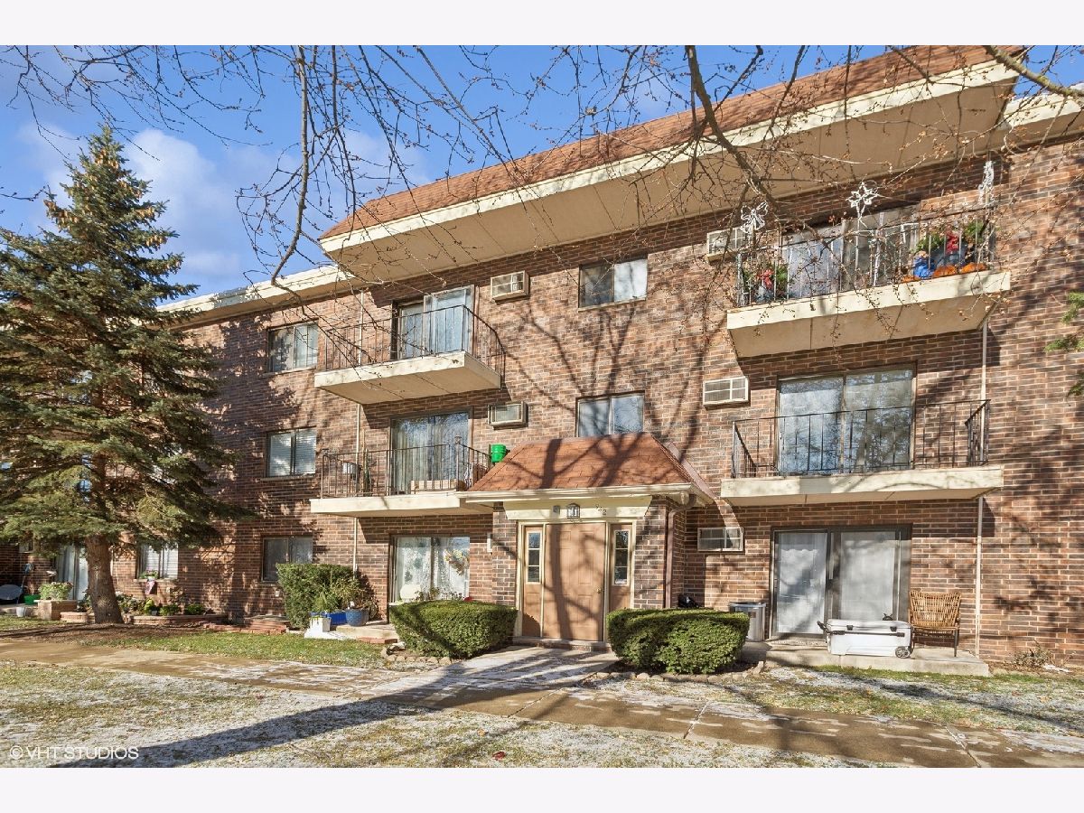 Condominiums Sold Kings Point Condos Addison Illinois, 942 Rohlwing