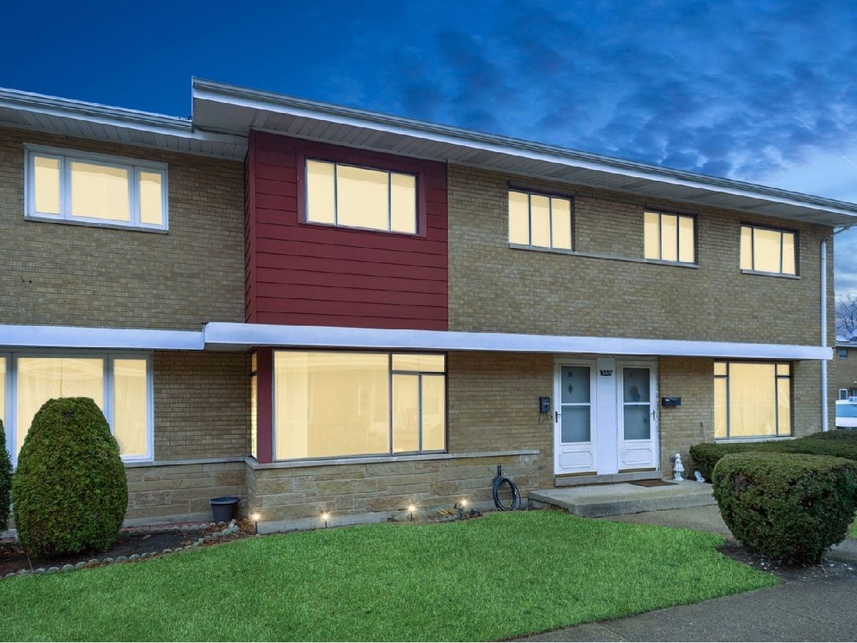 Townhomes Sold Birchwood Townhomes Chicago Illinois, 2534 Jerome