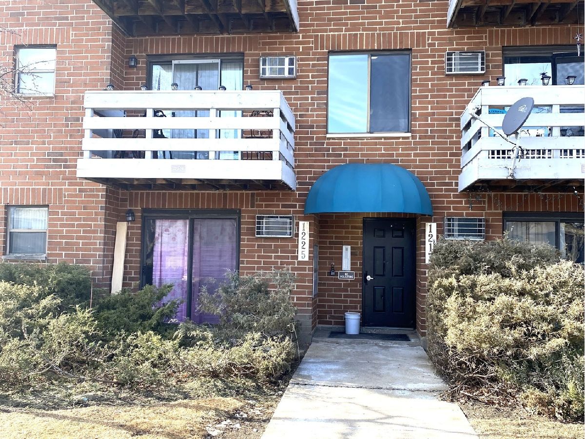 Condominiums Sold Beacon Cove Palatine Illinois, 1225 Winslowe