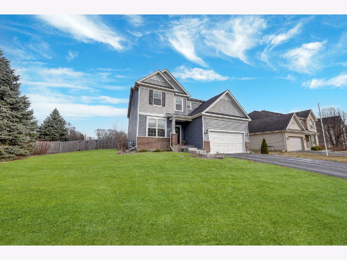 Homes Sold Prairie Woods Island Lake Illinois, 2300 Fen View