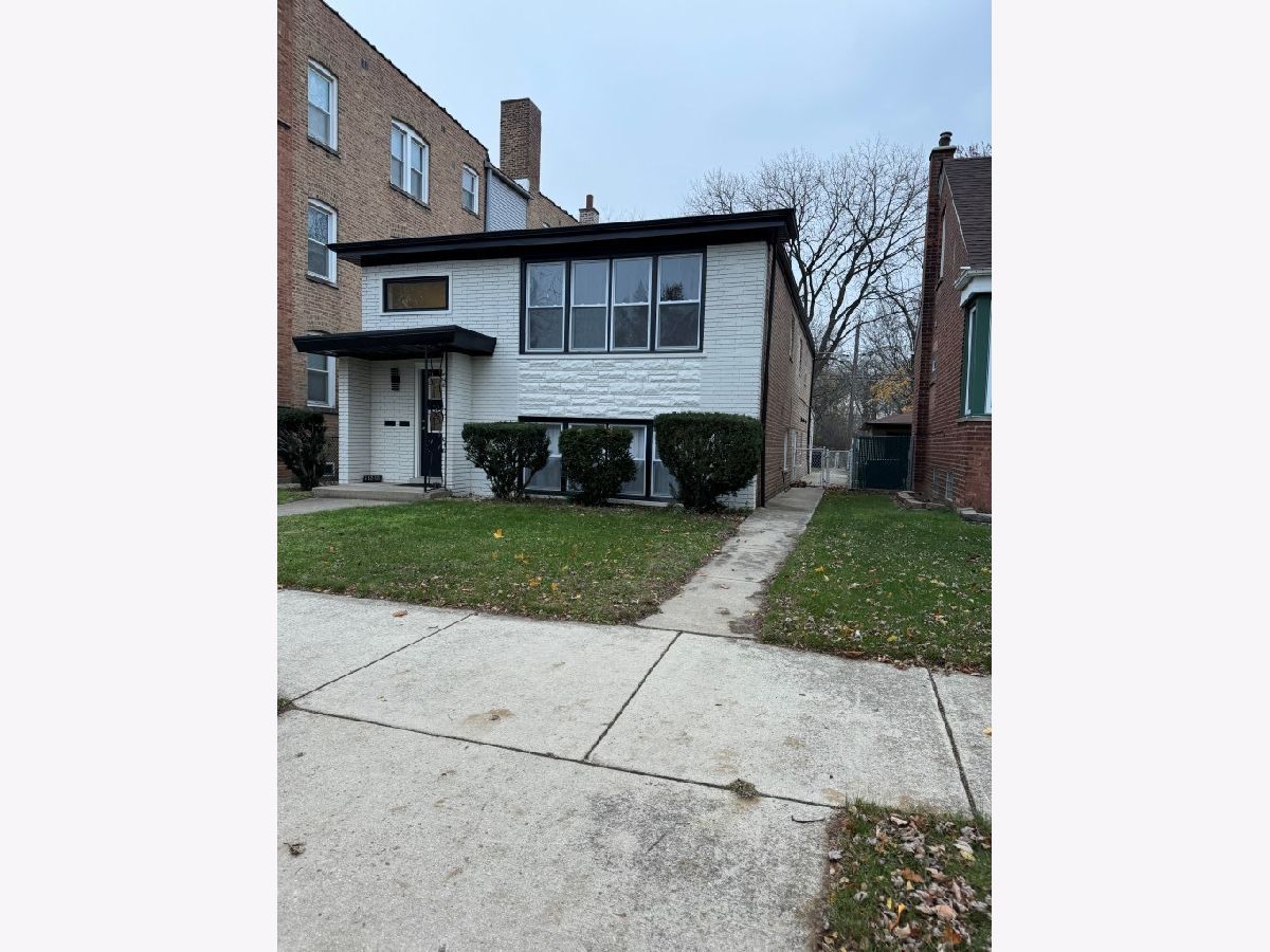 Rented Chicago Illinois, 11315 Avenue G