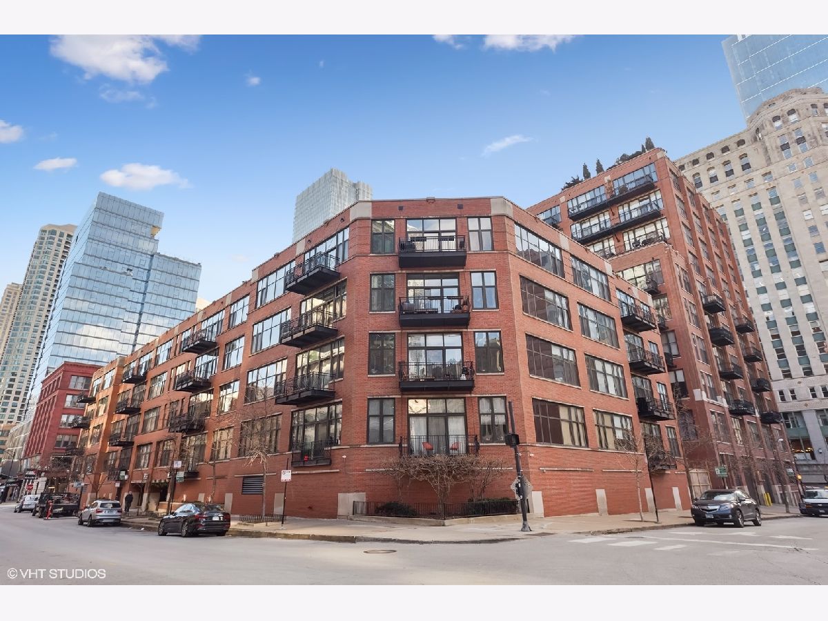 Condominiums Sold Union Square Lofts Chicago Illinois, 333 Hubbard