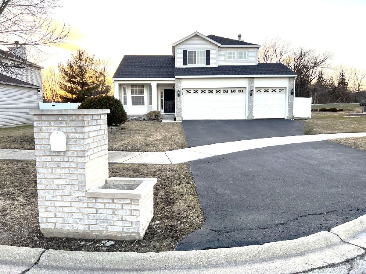 Homes & Townhomes & Condos Sold Gleneagle Trail Matteson Illinois, 806 Tall Grass