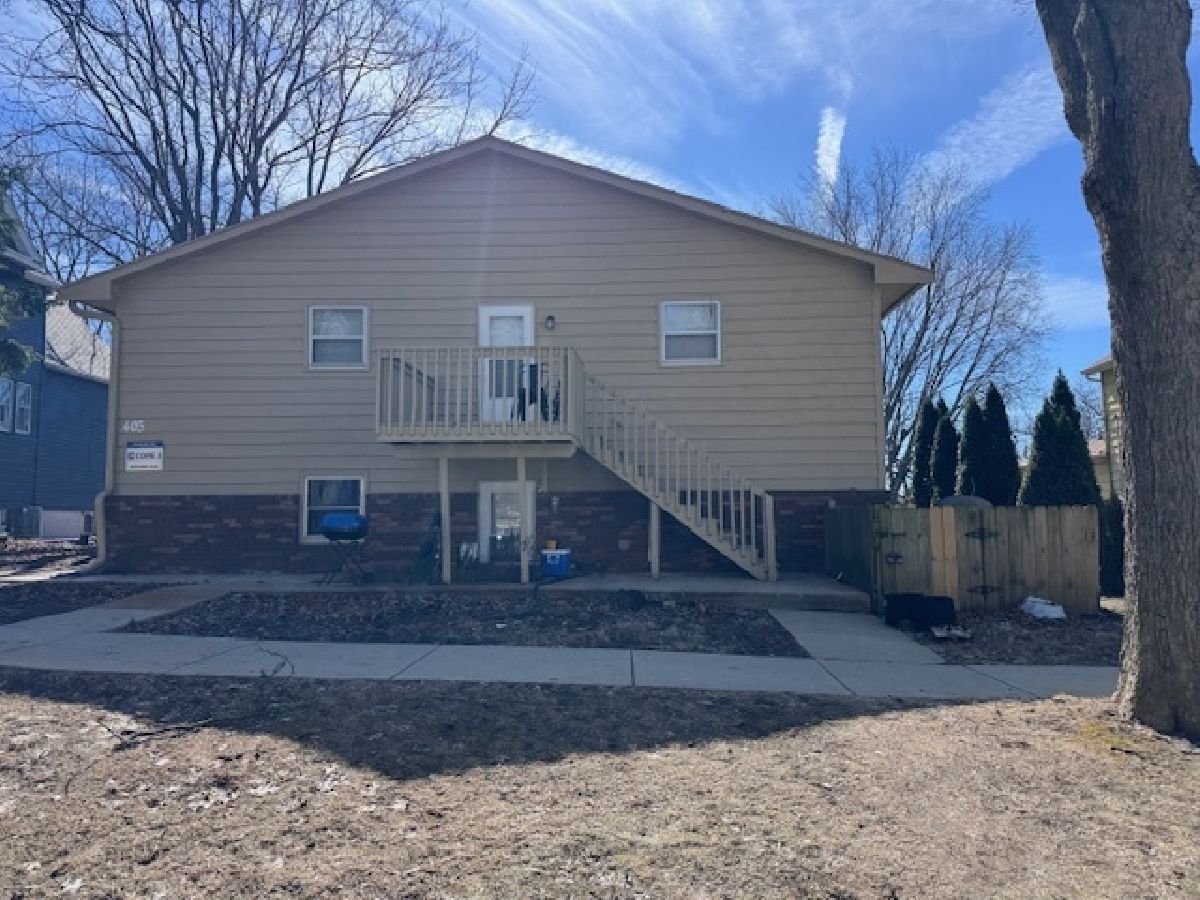 Homes & Condos & Townhomes Sold Dimmitts Grove Bloomington Illinois, 405 Olive