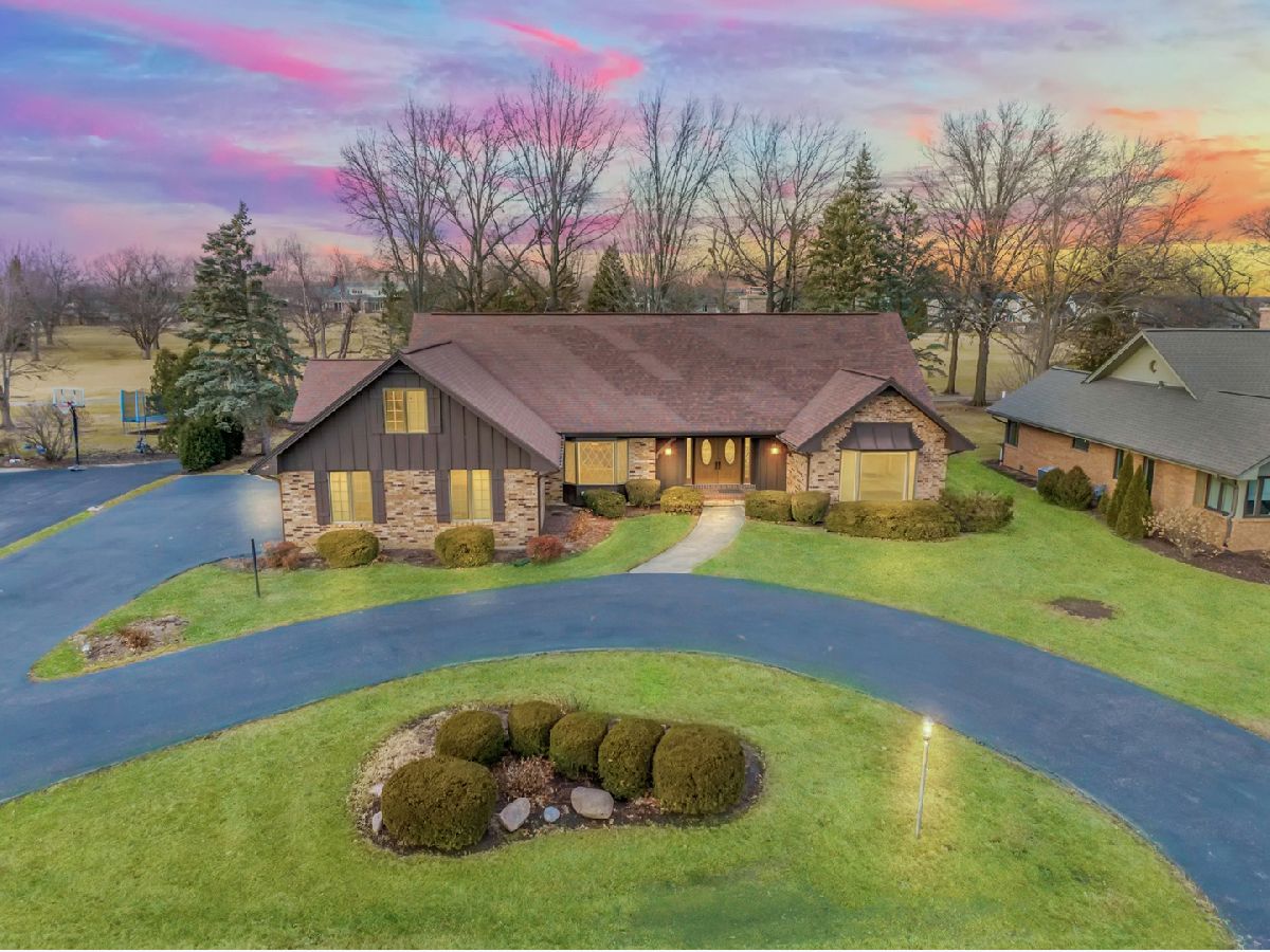 Homes & Townhomes Sold Carriage Way West Darien Illinois, 1626 Heather
