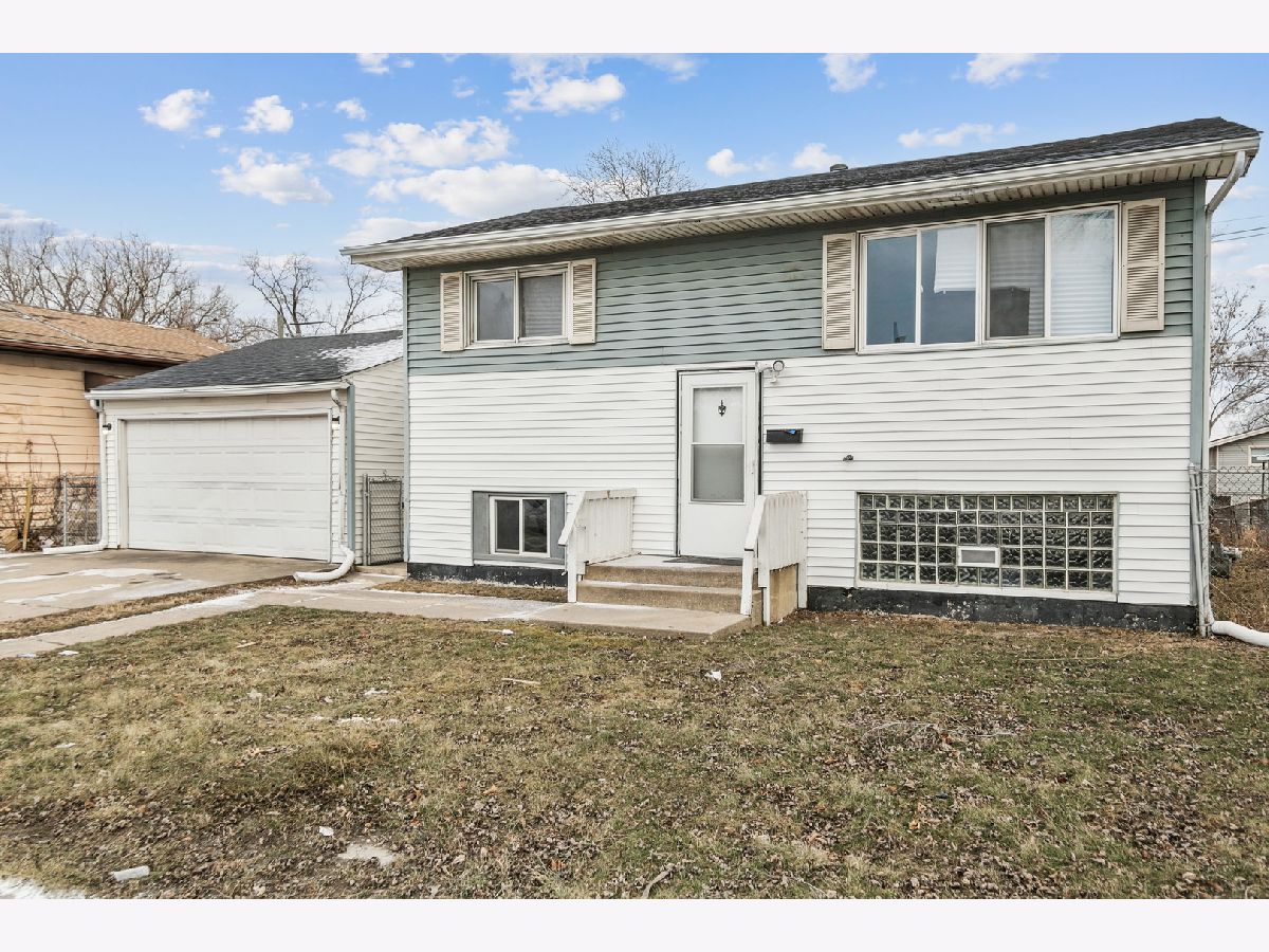  Rented Markham Illinois, 16453 Dixie