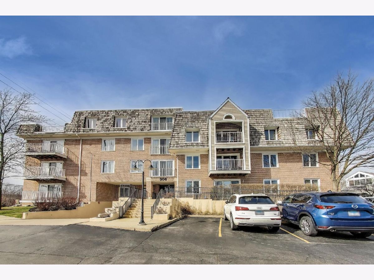 Condos & Townhomes Sold Northfield Village Center Condo Northfield Illinois, 308 Happ