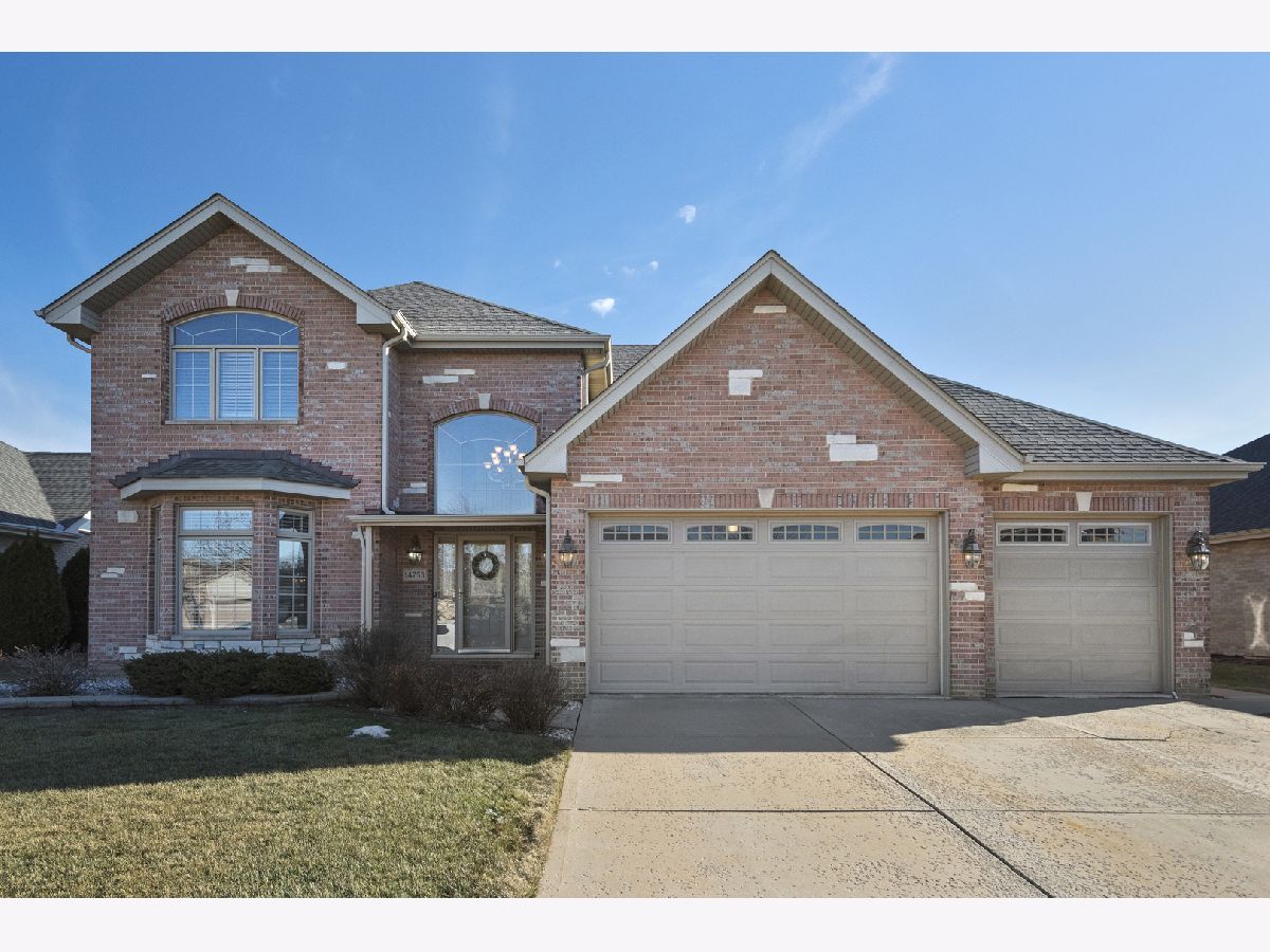 Homes Sold Woodbine West Homer Glen Illinois, 14753 Margust