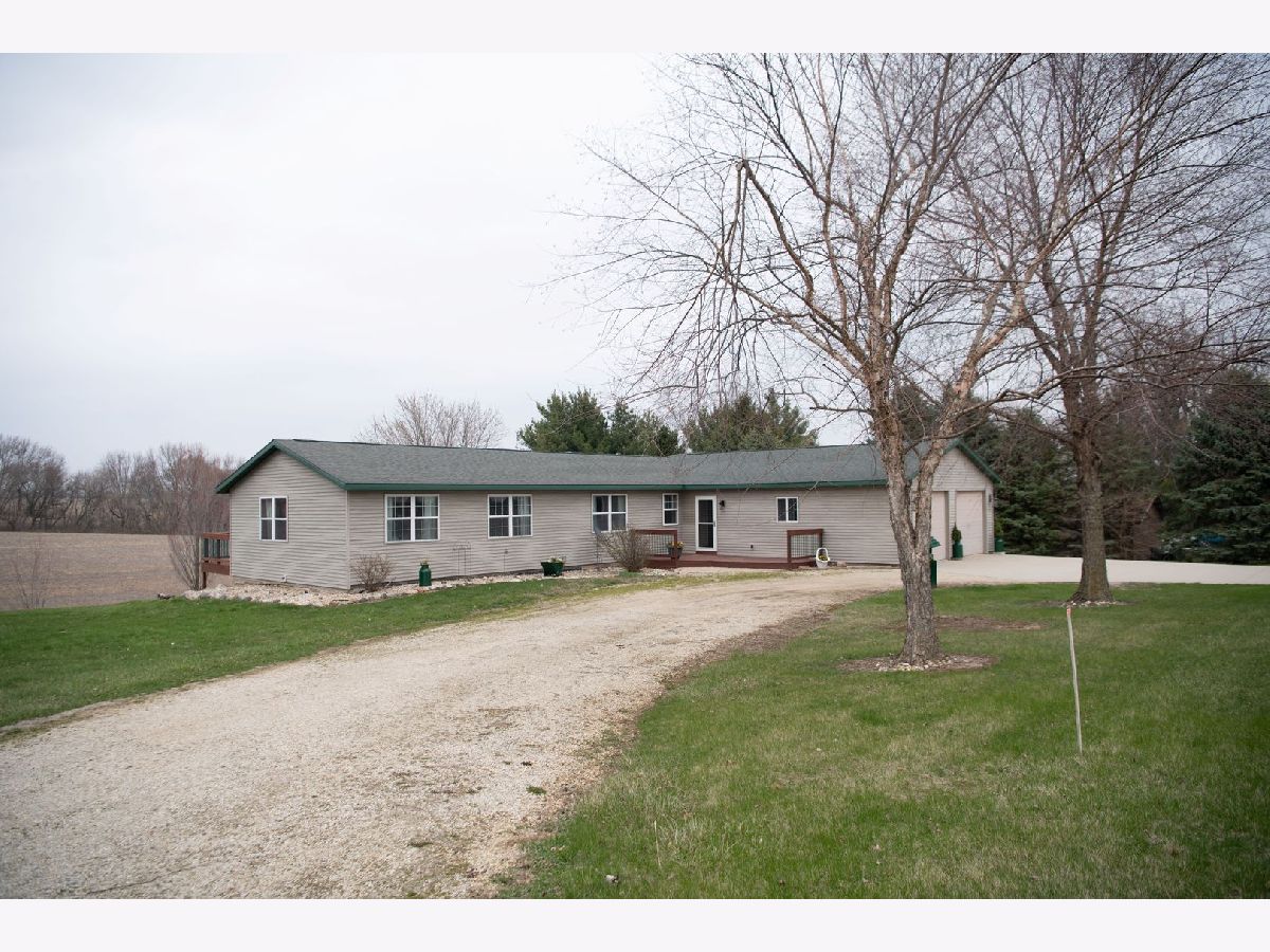  Sold Chadwick Illinois, 20532 Pilgrim