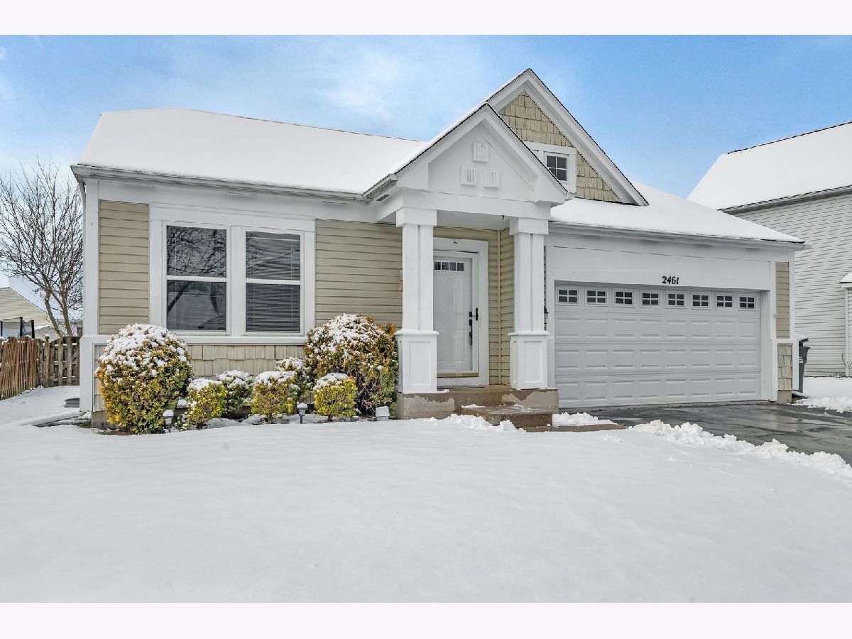 Homes & Condos & Townhomes Sold Meadowbrook Lake In The Hills Illinois, 2461 Wexford