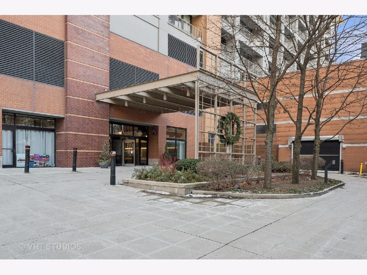Condos & Townhomes Sold Dearborn Tower Chicago Illinois, 1530 State