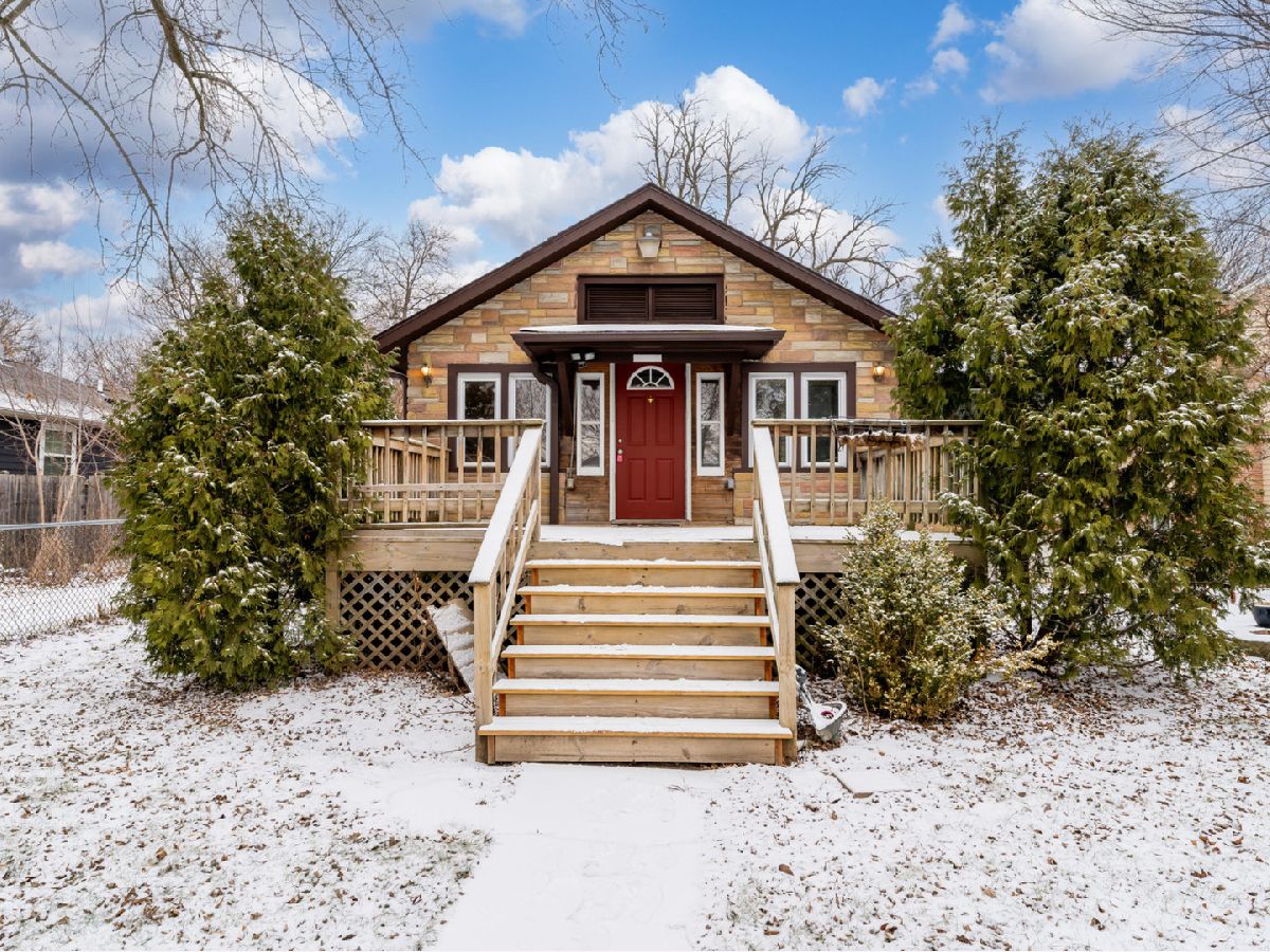  Sold Gages Lake Illinois, 18558 Main