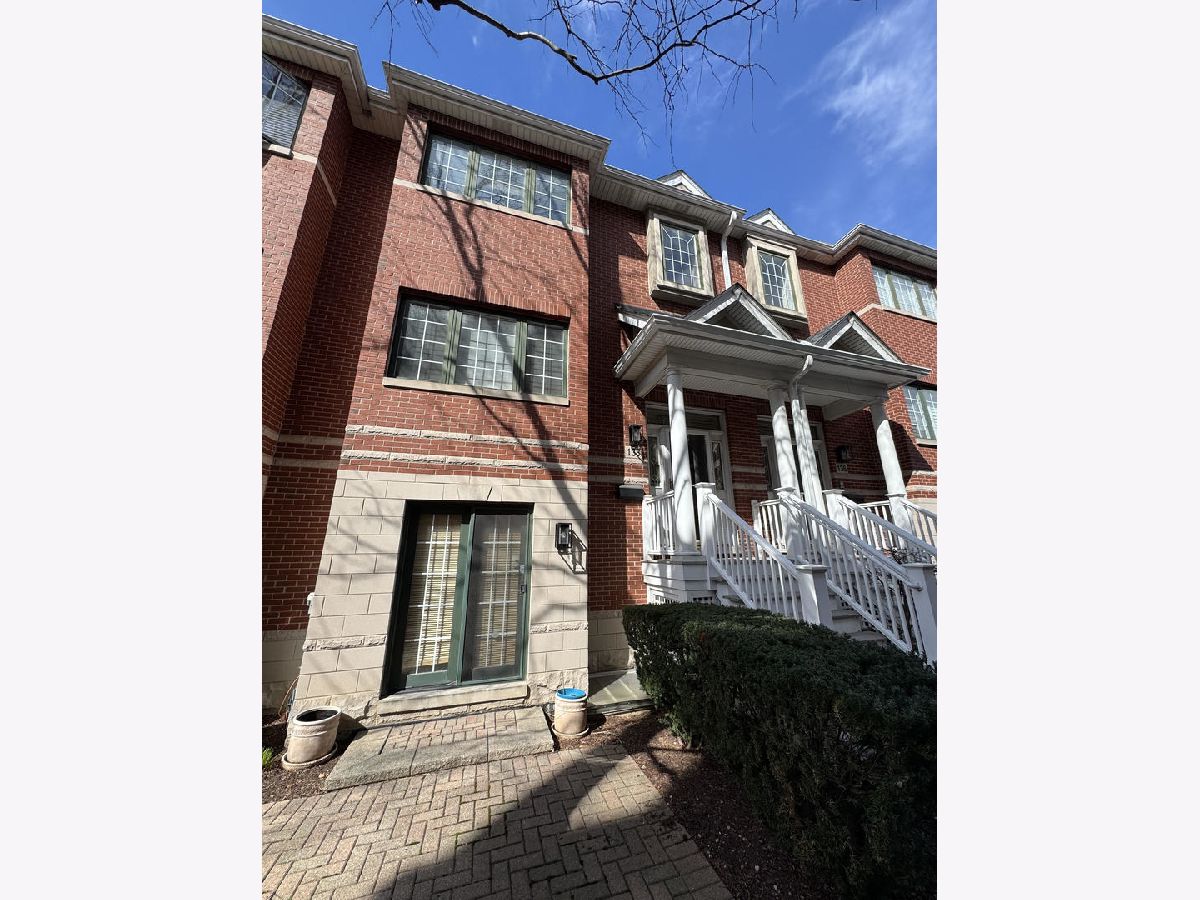 Townhomes & Condos Sold Market Square Elmhurst Illinois, 138 3rd