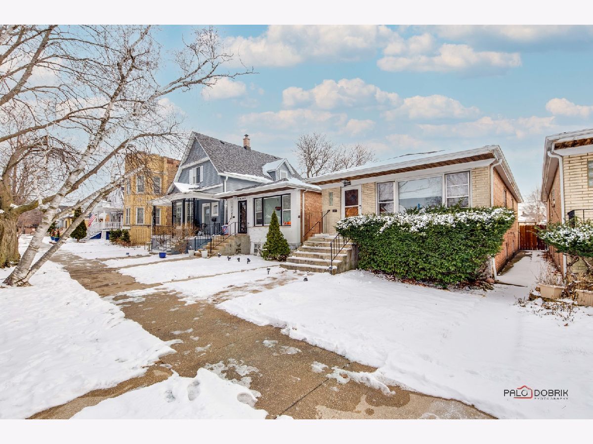 Homes & Condominiums Sold Forest Glen Chicago Illinois, 4953 Winona