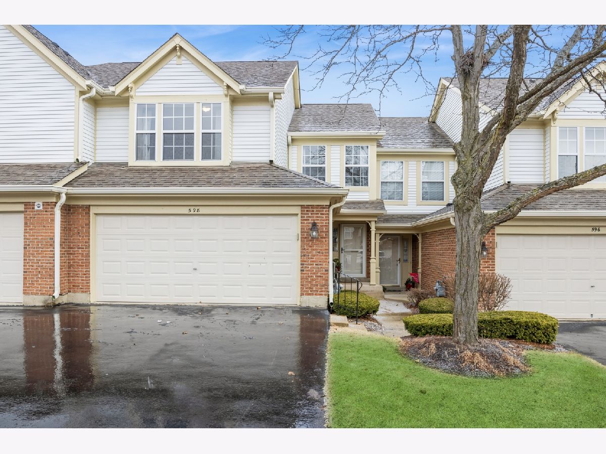 Townhomes & Condos & Homes Sold Essex Village Crystal Lake Illinois, 598 Plum