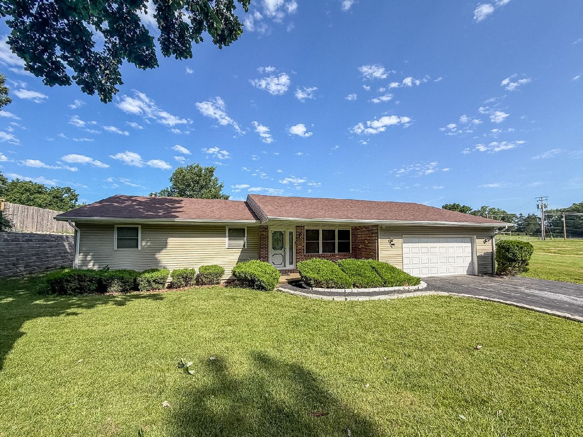  For Sale Decatur Illinois, 3750 Lake Shore Drive