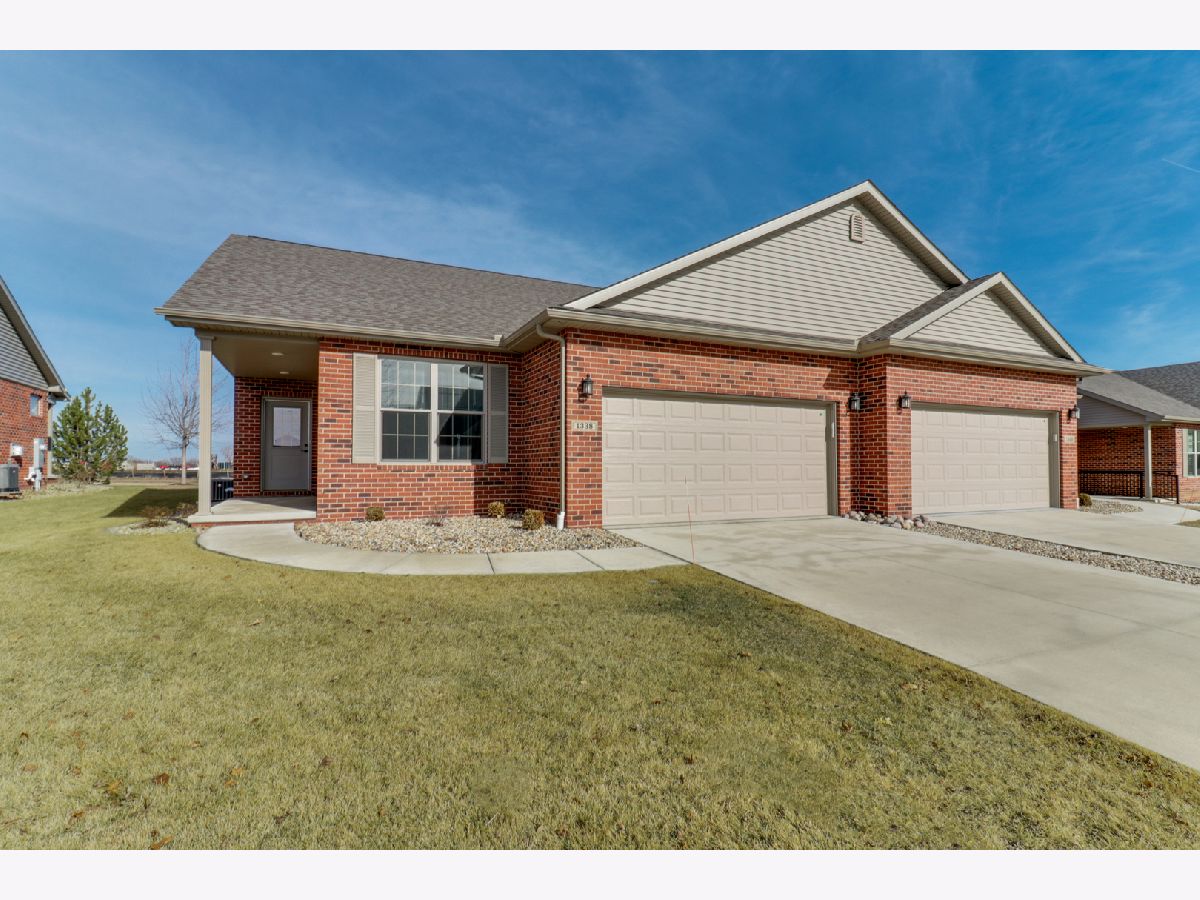 Condos & Townhomes Sold Evergreen Village Normal Illinois, 1338 Monterey Pine