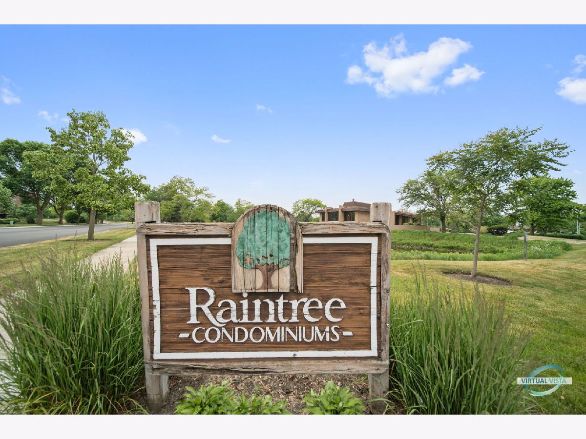 Condominiums & Homes Sold Raintree Glen Ellyn Illinois, 450 Raintree