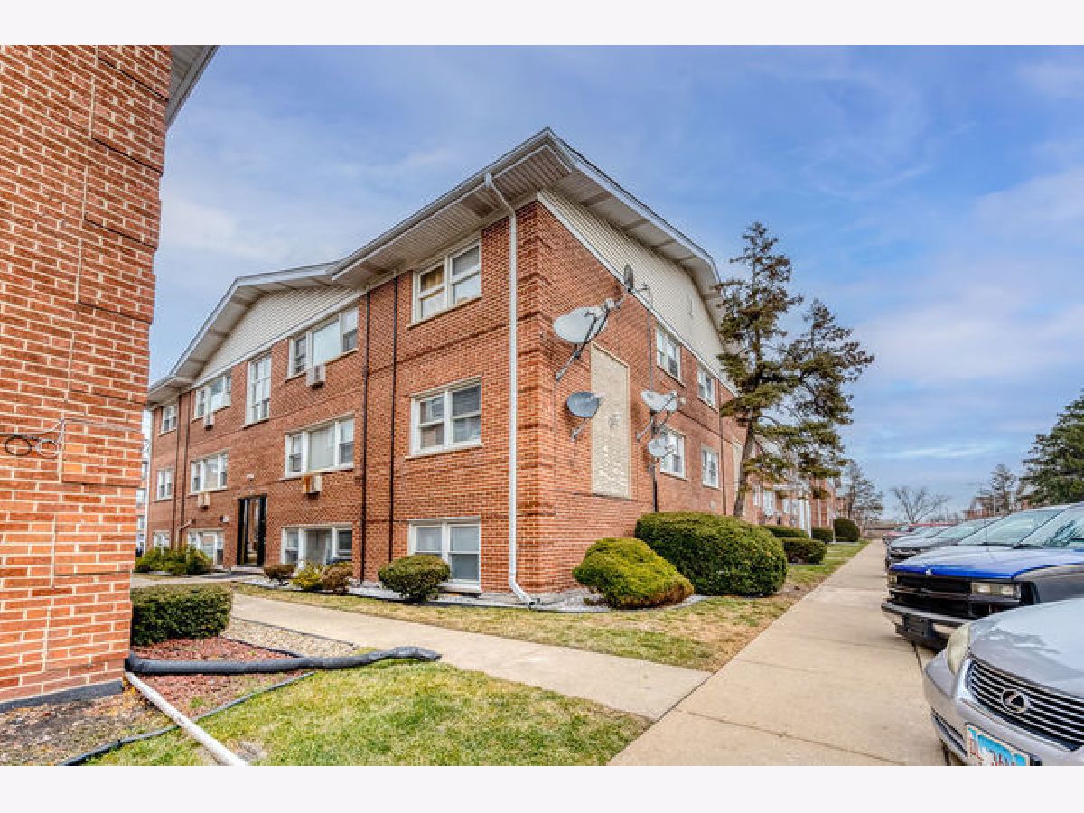 Condominiums Rented Hartford Condos Schiller Park Illinois, 10146 Hartford