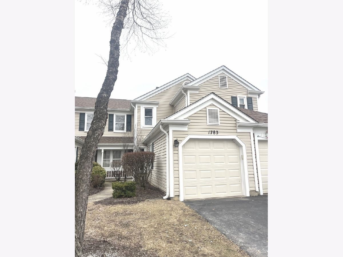 Townhomes & Condos Sold Hampton Farms Elk Grove Village Illinois, 1783 Vermont