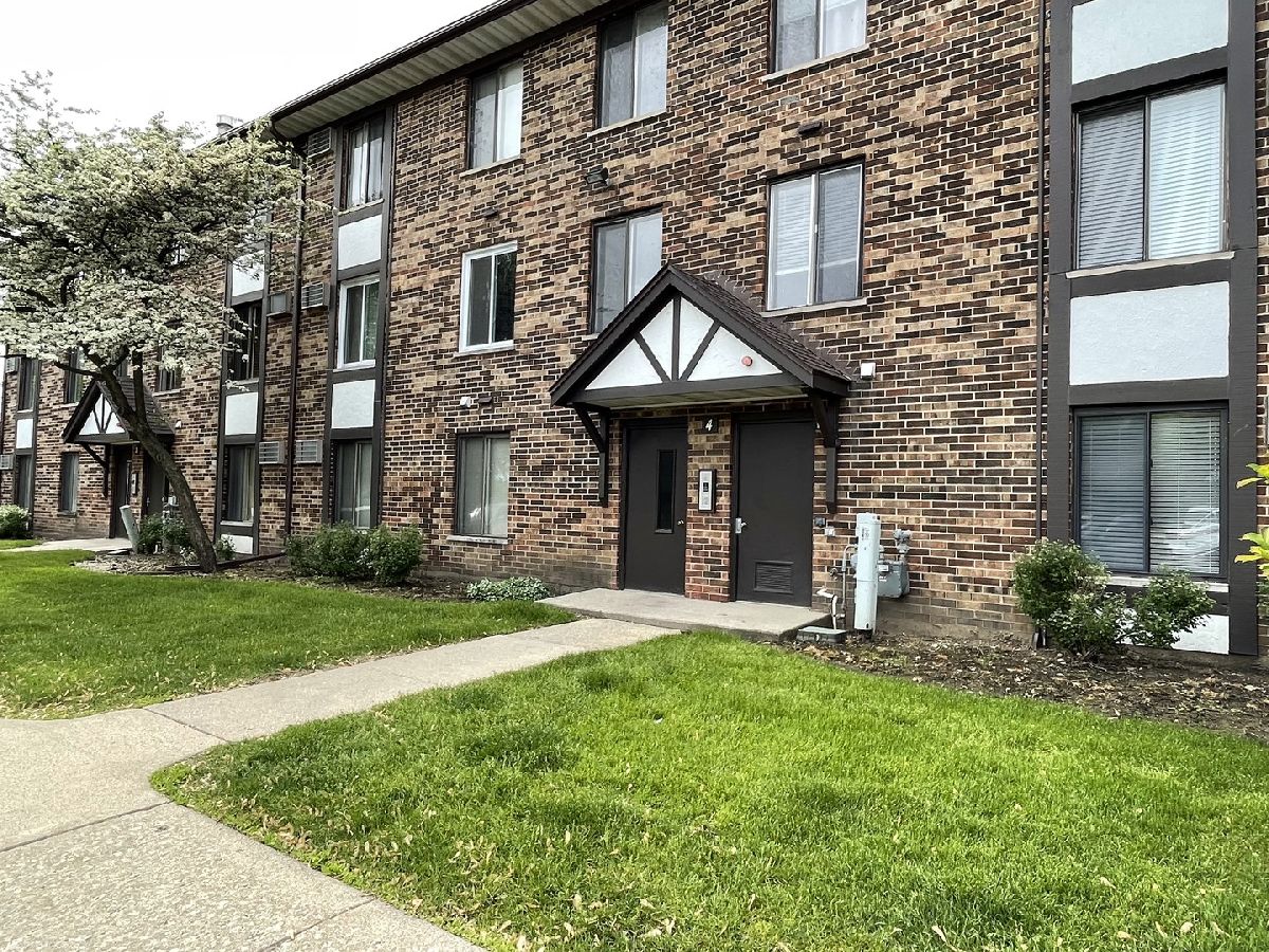 Condos & Townhomes Rented The Willows Vernon Hills Illinois, 4 Timber