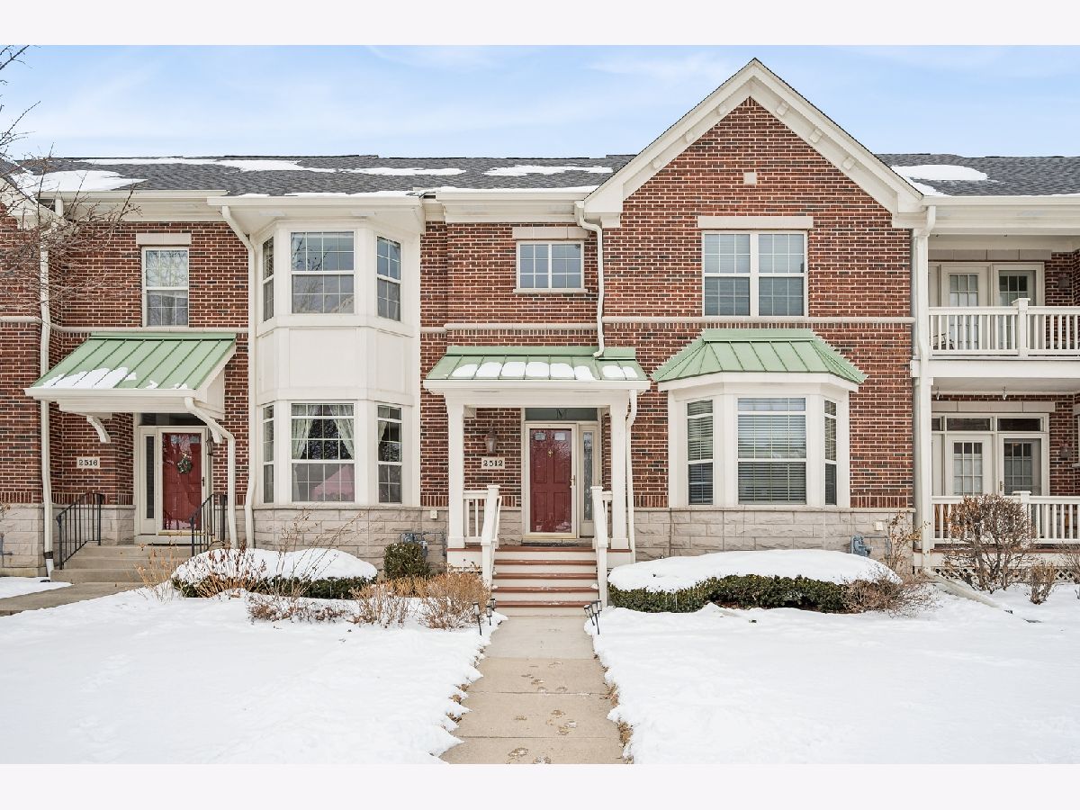 Townhomes & Homes Sold Cambridge At The Glen Glenview Illinois, 2512 Violet