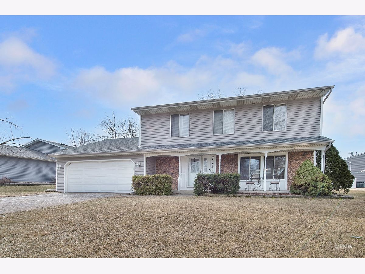 Homes Sold Summerfield Roselle Illinois, 725 Mensching