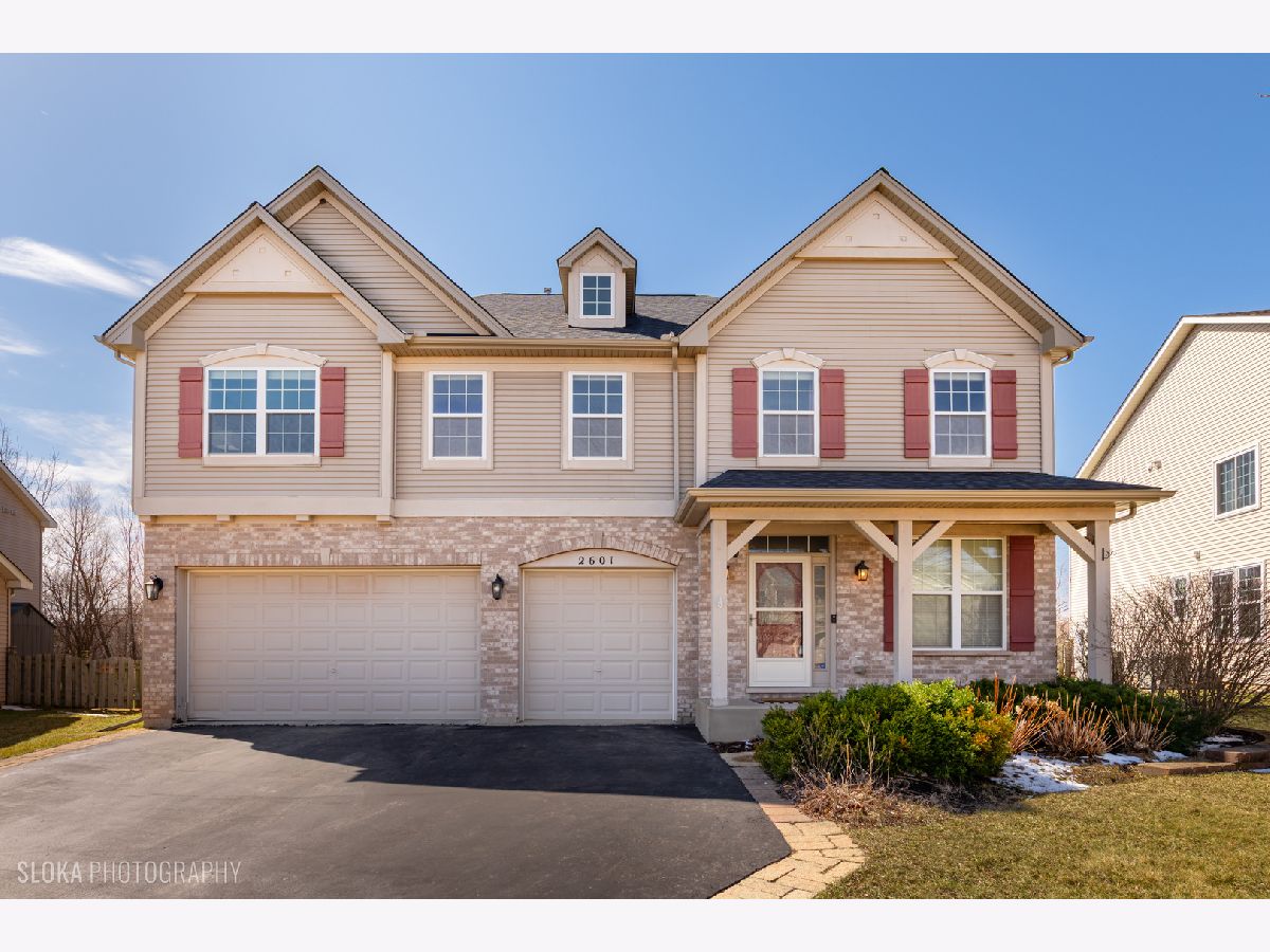 Townhomes & Homes Sold Lakewood Crossing Hampshire Illinois, 2601 Hennig