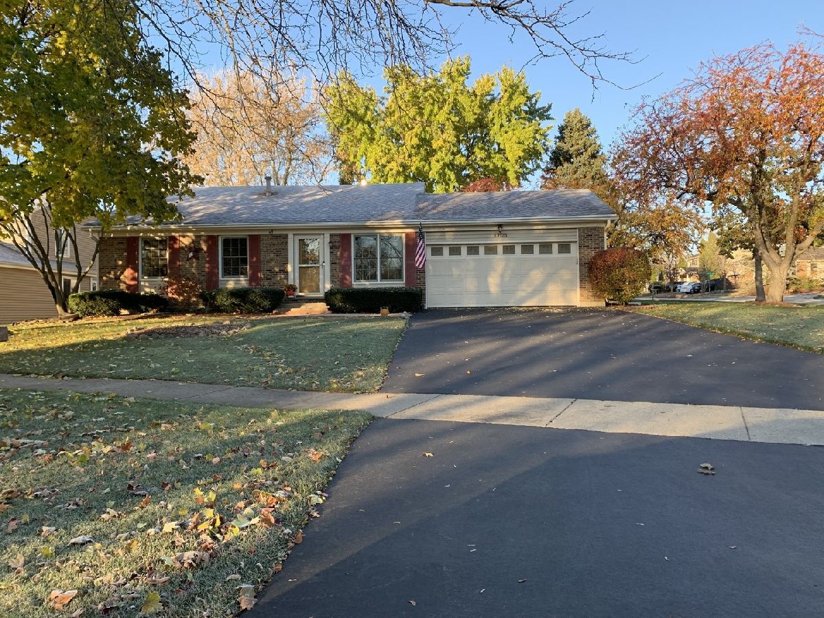 Homes Sold Countryside West Lake Zurich Illinois, 1705 Coral Reef