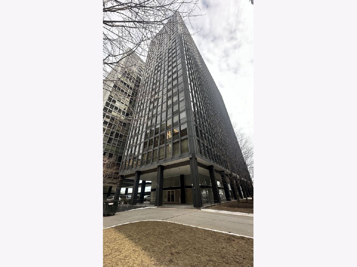 Condominiums Rented Mies Van Der Rohe Chicago Illinois, 900 Lake Shore